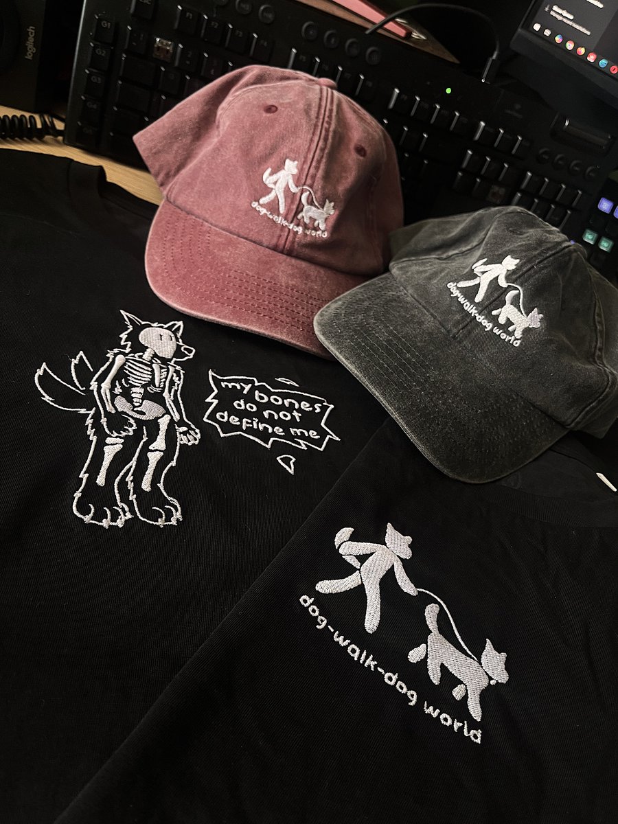 if you're coming to London Furs summer party next weekend and are interested in picking up some leftovers from CFz, I've got a few t-shirts and hats that I'm keen to get rid of to make space in my house!

usually £25 each but will do £20 each with pick up at the meet! info below