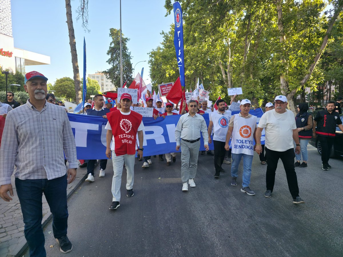 #zordayizgecinemiyoruz
<a href="/tcbestepe/">T.C. Cumhurbaşkanlığı</a> 
<a href="/HMBakanligi/">T.C. Hazine ve Maliye Bakanlığı</a> 
<a href="/csgbakanligi/">T.C. Çalışma ve Sosyal Güvenlik Bakanlığı</a>
