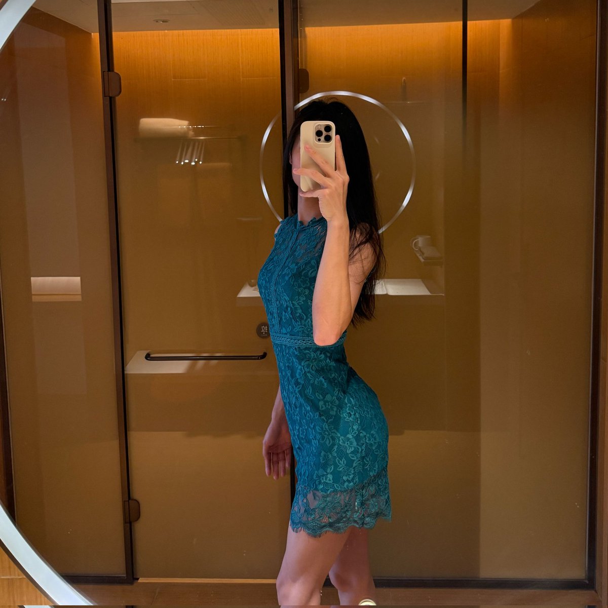 大湾区 伪娘奴寻主 ‖ 25香港在读学生 女心伪娘没改造过 感兴趣的主人可以发露脸照 switch双属性 泛性恋 183cm 55kg 能接受羞辱多调 不接受血腥黄金脏的  想认识夫妻或者糖爹金主