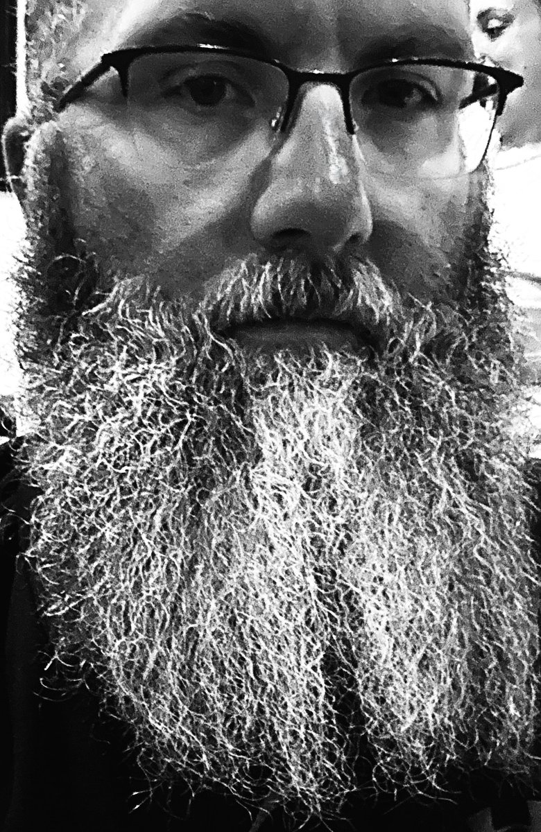 IL_Natl_Guard's tweet image. With the Army cracking down on shaving profiles (armypubs.army.mil/epubs/DR_pubs/…) it seems like a good time to celebrate the glorious “retirement beard” – that magnificent facial hair that many of our Soldiers grow after retiring with 20 or more years of service.