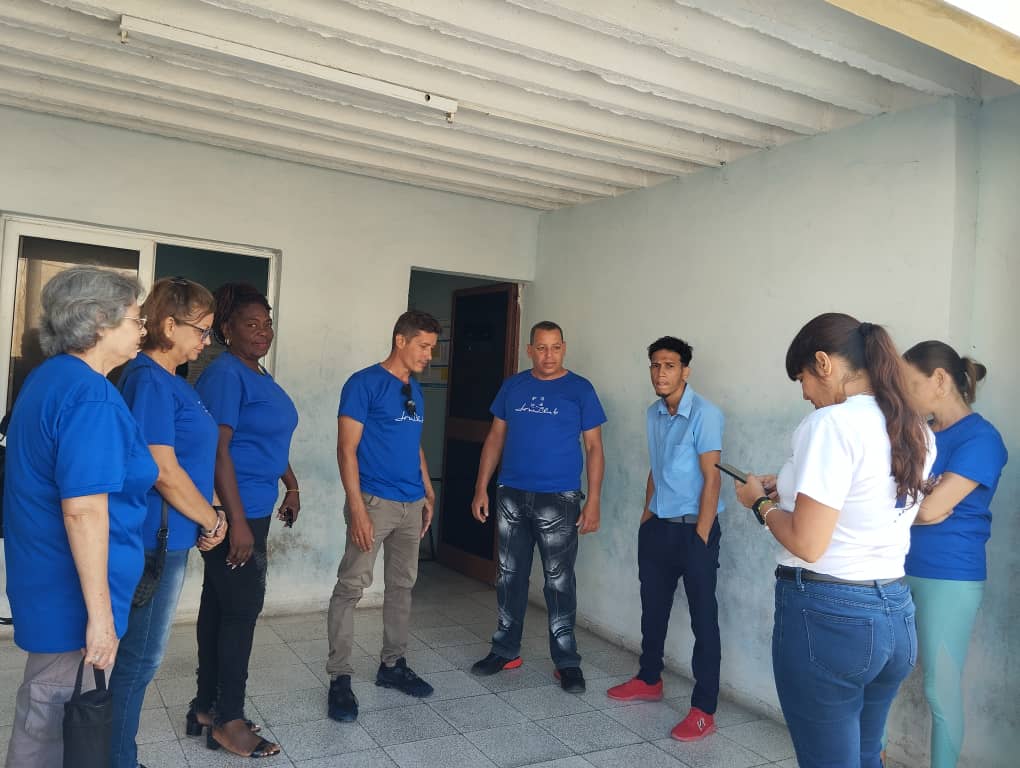 JClubVillaClara's tweet photo. #JovenClubVillaClara visita en Ranchuelo al Joven Club 2 en Esperanza con la Directora Nacional. #JovenClubXCuba #JovenClubTeConecta #TecnologiaParaTodos https://t.co/ID2afVoAfa