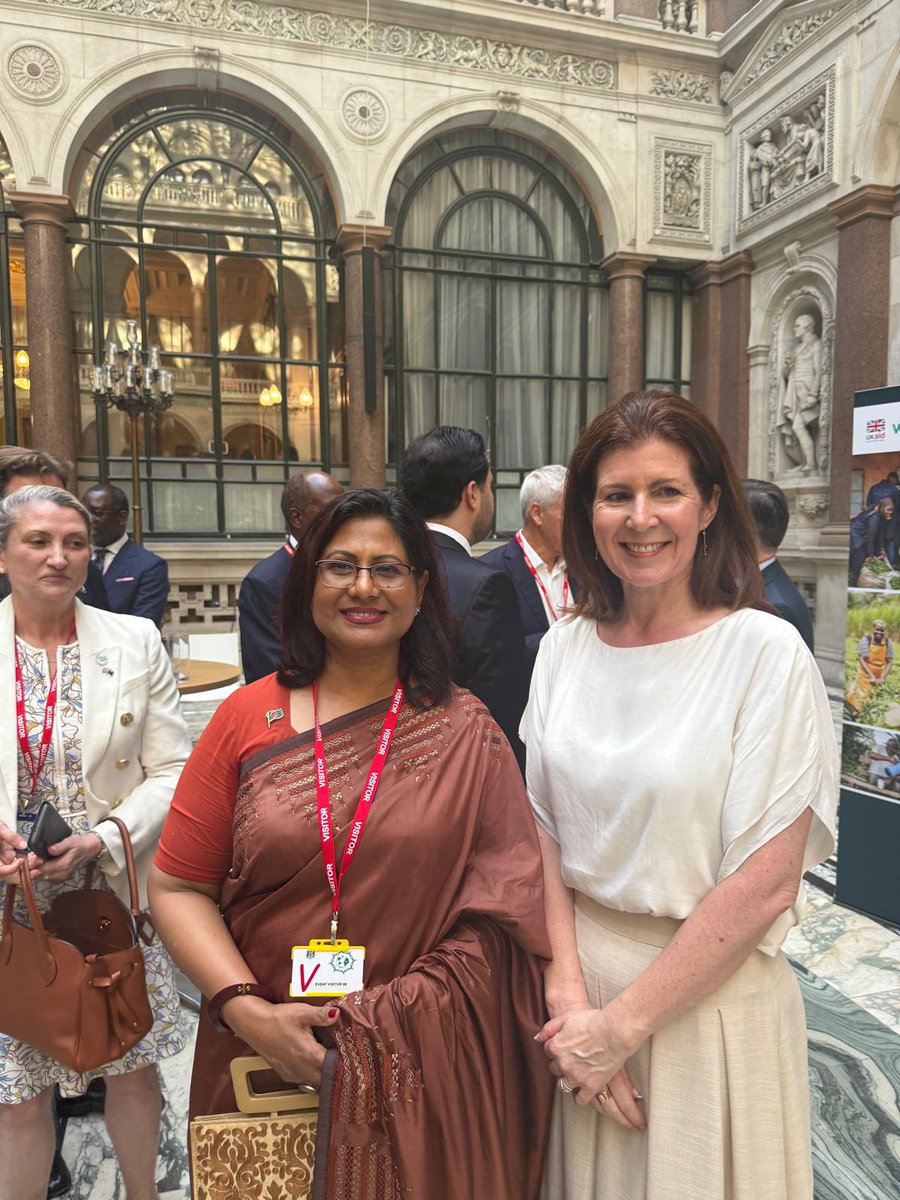 BDHCLondon's tweet image. High Commissioner @abida1968 joined in a Reception hosted by @biztradegovuk and @FCDOGovUK. The HC engaged @D_G_Alexander, @JennyChapman, Baroness Rosie Winterton of Doncaster DBE, UK Trade Envoy for Bangladesh; Emma Ormond from Primark and
Karen Coventry from Marks & Spencer.