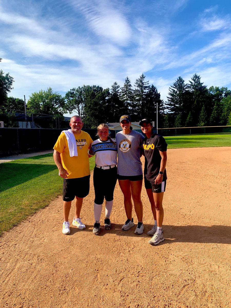 Isabelle Steele (@isabellemsteele) on Twitter photo It was an amazing day at <a href="/ValpoSoftball/">Valpo Softball</a> 🥎💛 Thank you <a href="/addyjarvis/">Addy Jarvis</a> , @_Jazmyne24 & Coach Mike!! It was an amazing day at <a href="/ValpoSoftball/">Valpo Softball</a> 🥎💛 Thank you <a href="/addyjarvis/">Addy Jarvis</a> , @_Jazmyne24 & Coach Mike!!
