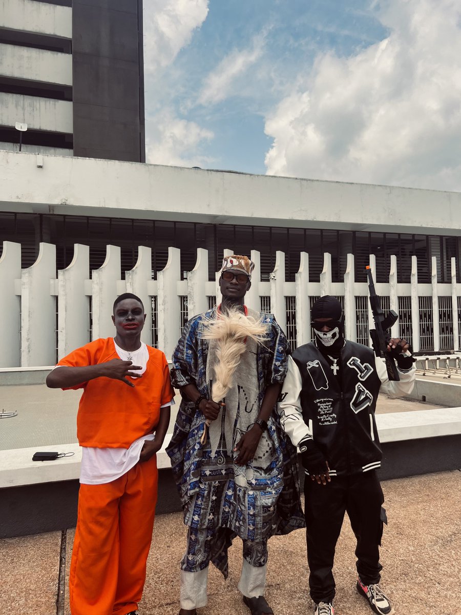 Dev_Emmanuel_'s tweet image. Custome day 💜🎊

#fyb #OAUTwitter