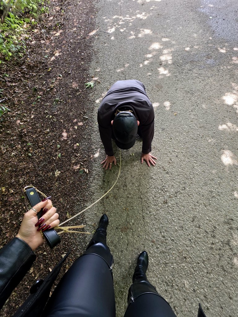 Neue Fotos und Videos
⬇️⬇️⬇️
onlyfans.com/herrinlady 

Folgen 😈