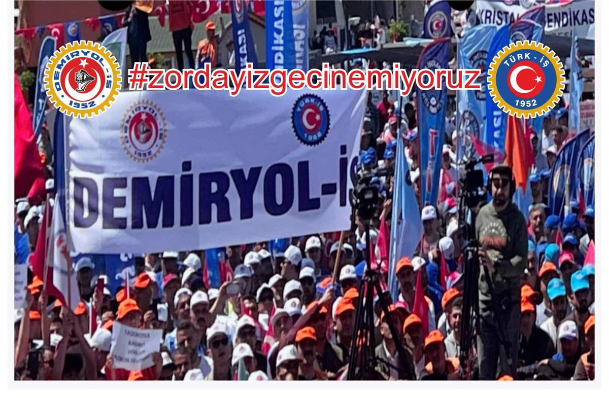 Halilozlu10's tweet photo. İşçinin kaderi hem çalışıp hem de sürekli hak aramak değildir. 
Adil olun! 
Çalışmaktan Hak aramaktan aileme çocuklarıma vakit ayıramıyorum !!!
#zordayizgecinemiyoruz

@tcbestepe @csgbakanligi @HMBakanligi https://t.co/Ulpdc1J1TU