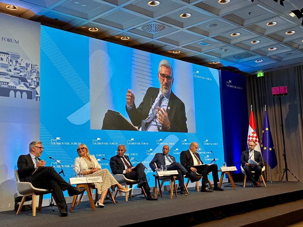 MFEA Slovenia (@mzez_rs) on Twitter photo State Secretary <a href="/markostucin/">Marko Stucin</a> attended <a href="/DubrovnikForum/">Dubrovnik Forum 2025</a>. During the panel on the Mediterranean, he stressed that for the Mediterranean #EU 🇪🇺 countries, it is especially important to have good cooperation within the informal #MED9 format, chaired by #Slovenia 🇸🇮 this year. State Secretary <a href="/markostucin/">Marko Stucin</a> attended <a href="/DubrovnikForum/">Dubrovnik Forum 2025</a>. During the panel on the Mediterranean, he stressed that for the Mediterranean #EU 🇪🇺 countries, it is especially important to have good cooperation within the informal #MED9 format, chaired by #Slovenia 🇸🇮 this year.