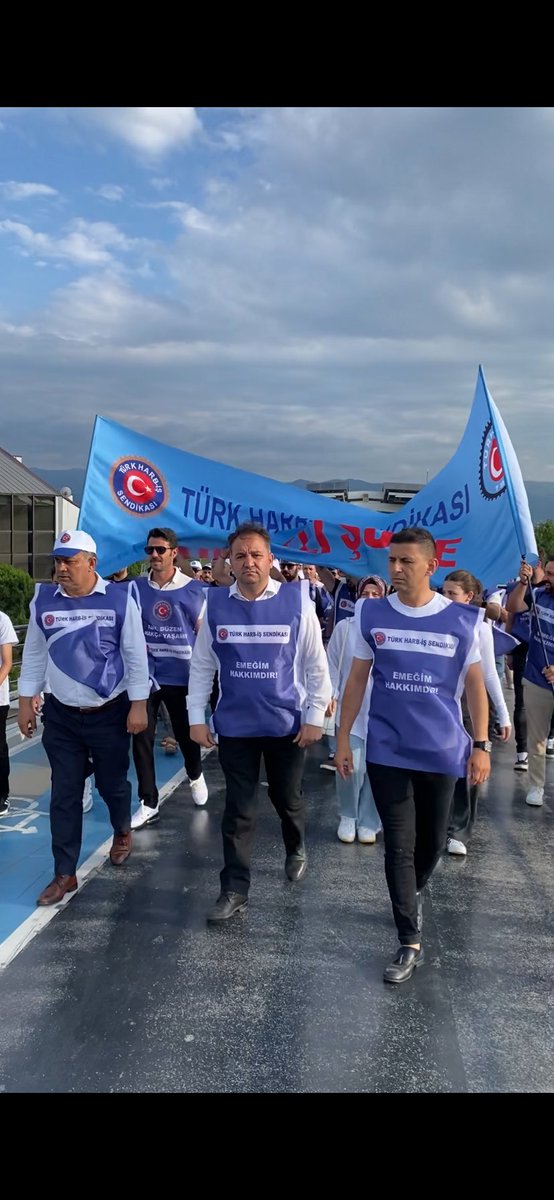 ozmen_sezgin's tweet photo. ⁦@csgbakanligi⁩ ⁦@tcbestepe⁩   Savunma sanayi işçisi nitelikli işçi hakkını istiyor https://t.co/snt08R6zMB