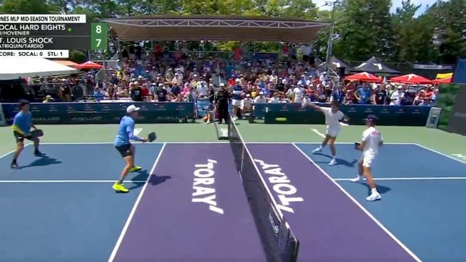 You'd Have To Be An All-Time Silly Goose To Watch This Pickleball Hands Battle And Not Immediately Think That Pickleball Rules buff.ly/Oc4sdtk