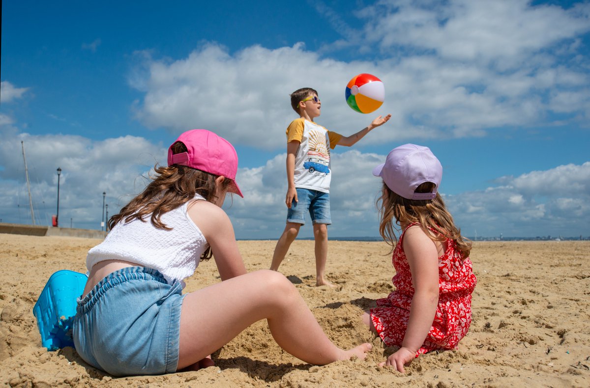 Hovertravelltd (@hovertravelltd) on Twitter photo Fancy an afternoon on a sandy beach? βοΈ
Fly over to Rydeβs golden sands with Hovertravel! Just a 10 minute flight across the Solent!
ποΈ HoverBlue Local Card fares:
π¨β𦳠Adults Β£20.60 return
π§ Kids Β£10.60 return
Not a member? Sign up & start saving!
π hovertravel.co.uk/hoverblue-fares Fancy an afternoon on a sandy beach? βοΈ
Fly over to Rydeβs golden sands with Hovertravel! Just a 10 minute flight across the Solent!
ποΈ HoverBlue Local Card fares:
π¨β𦳠Adults Β£20.60 return
π§ Kids Β£10.60 return
Not a member? Sign up & start saving!
π hovertravel.co.uk/hoverblue-fares
