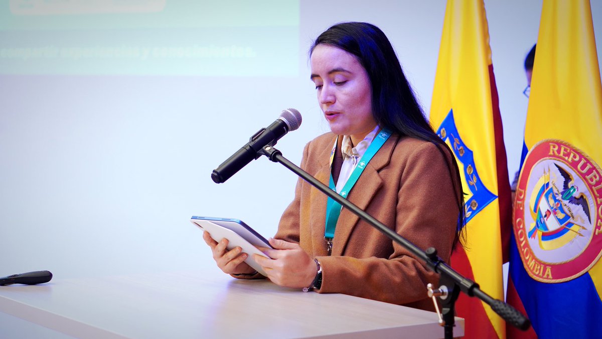 IDEAMColombia's tweet photo. Hoy presentamos la Guía práctica para la gestión de residuos peligrosos en laboratorios, una herramienta clave para fortalecer el cumplimiento normativo y fomentar prácticas seguras y sostenibles en todo el país. ♻️ https://t.co/a7dLKqZVnN