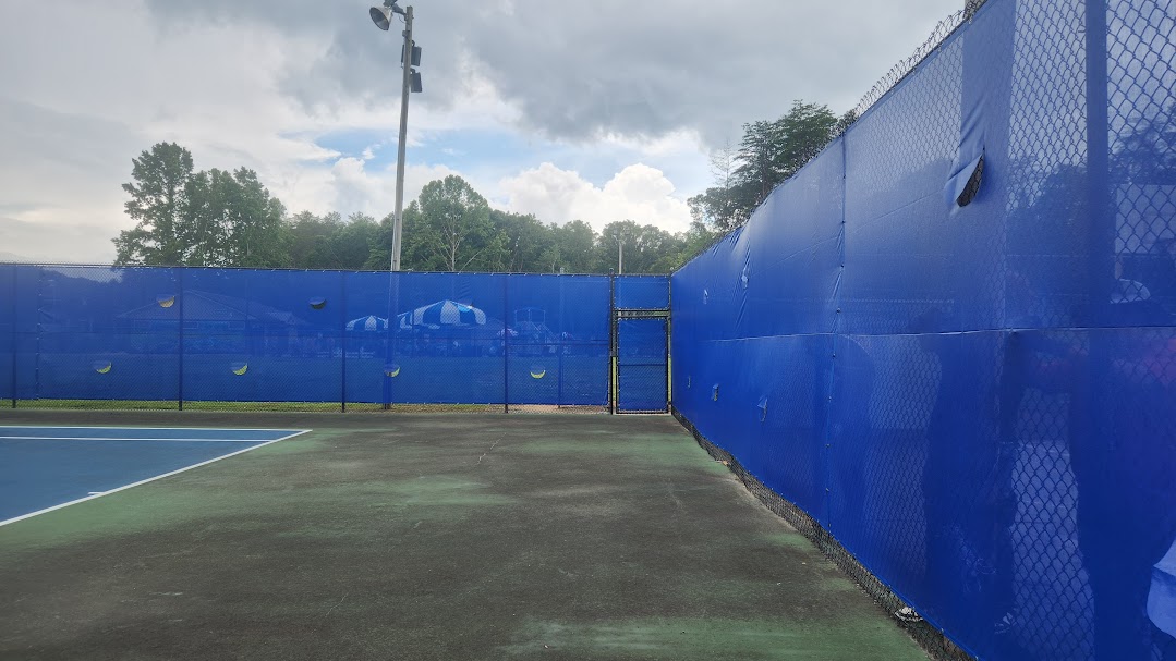 Serving up some serious style and privacy with our blue windscreen! 💙 Not only does it look great, but it also helps minimize wind interference and keeps the focus on the game. Call The Windscreen Factory today at (888) 619-2228. Game, set, match! #TennisCourtUpgrade #Windscreen
