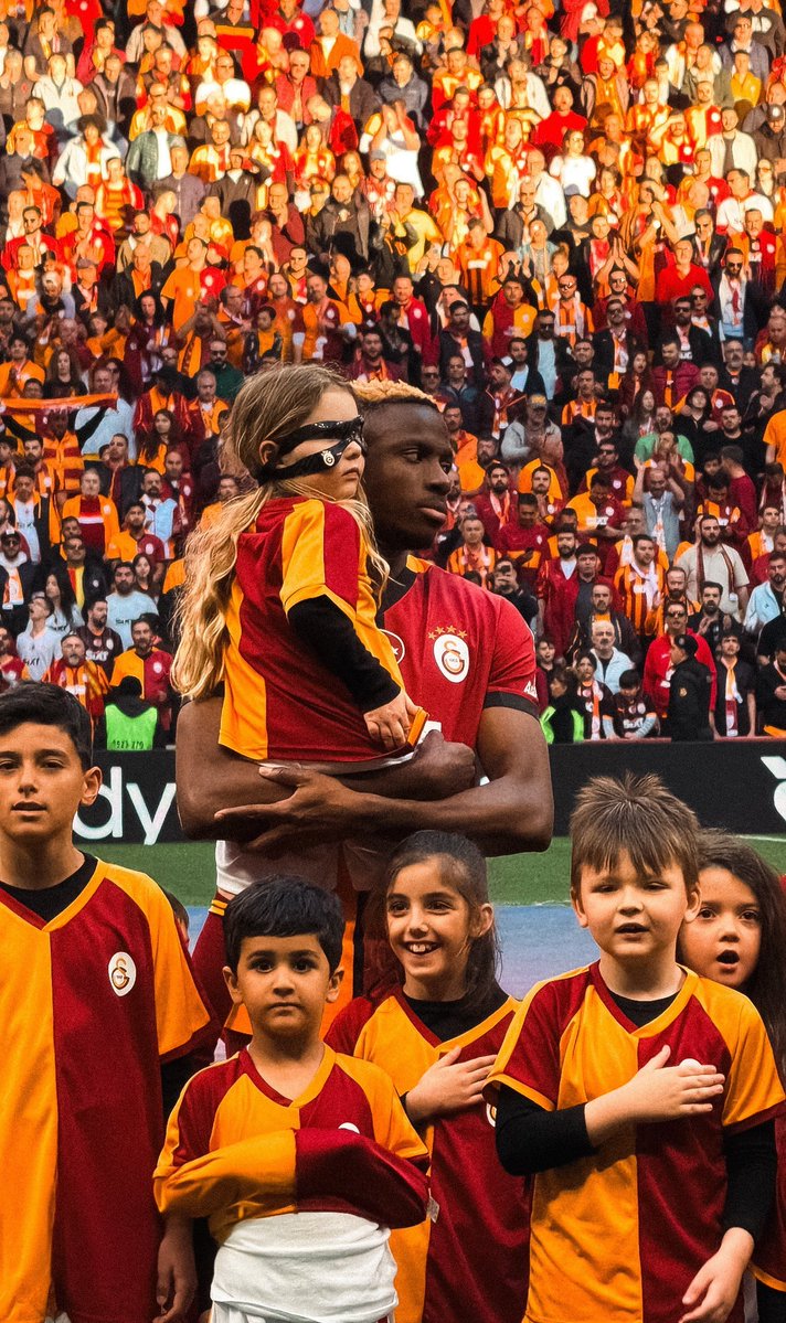 Napoli, Galatasaray tarafından onaylanan teminat mektubunu bekliyor ve onay vermek için hazır. 

Eğer bu işlem sorunsuz geçerse, anlaşmaya varılacak. (Alfredo Pedulla)