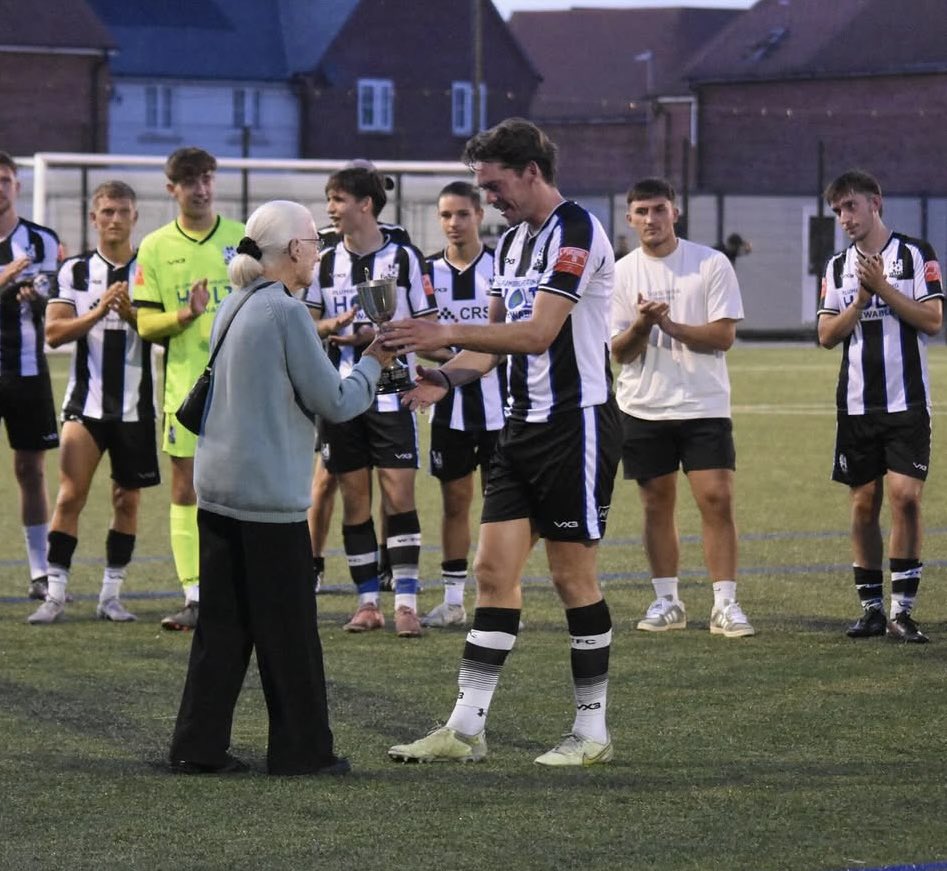 5 Academy players were involved in pre-season yesterday!

There were First Team starts for Cass White &amp; Fin Richardson.
Tom Thorne came on for his first team debut 🧤
16 year old Beau Jenkins &amp; James Storey played well for Christchurch against the Southern Premier side! 🙌🏻