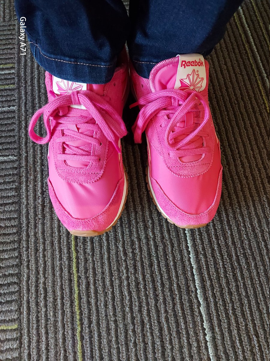Juli (@julijays) on Twitter photo Happy weekend!!! This a special #FIREFRIDAYS Haven't worn Reeboks in a minute, but I couldn't resist this pair. Shout out to all the amazing women who love their kicks!!!🩷🫶🏿🩷#SneakHERs <a href="/jayguidos/">Jay 🤟🏿💜💛🇸🇻</a> Happy weekend!!! This a special #FIREFRIDAYS Haven't worn Reeboks in a minute, but I couldn't resist this pair. Shout out to all the amazing women who love their kicks!!!🩷🫶🏿🩷#SneakHERs <a href="/jayguidos/">Jay 🤟🏿💜💛🇸🇻</a>