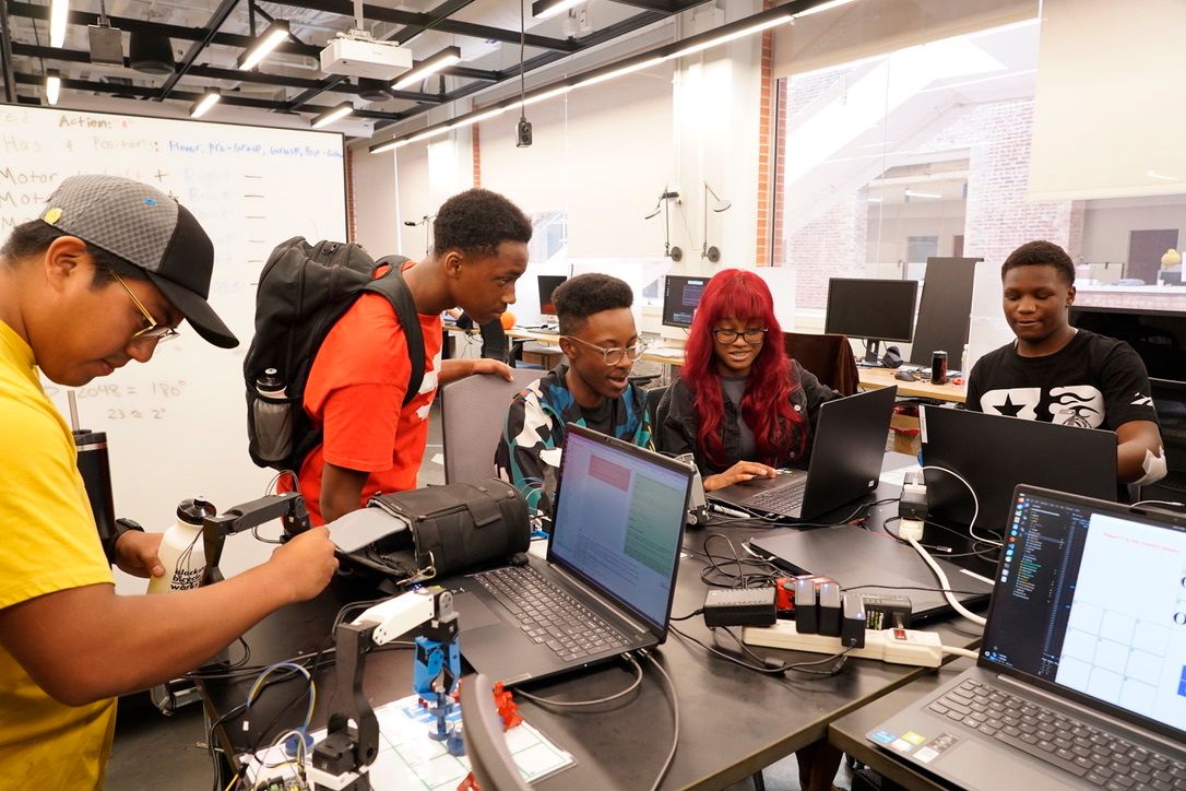 TTIC_Connect's tweet image. Thank you to the Blackstone Bicycle Works Camp and Youth Internship Program students for visiting TTIC yesterday to learn more about #robotics and our lab! We had a blast hosting you guys!