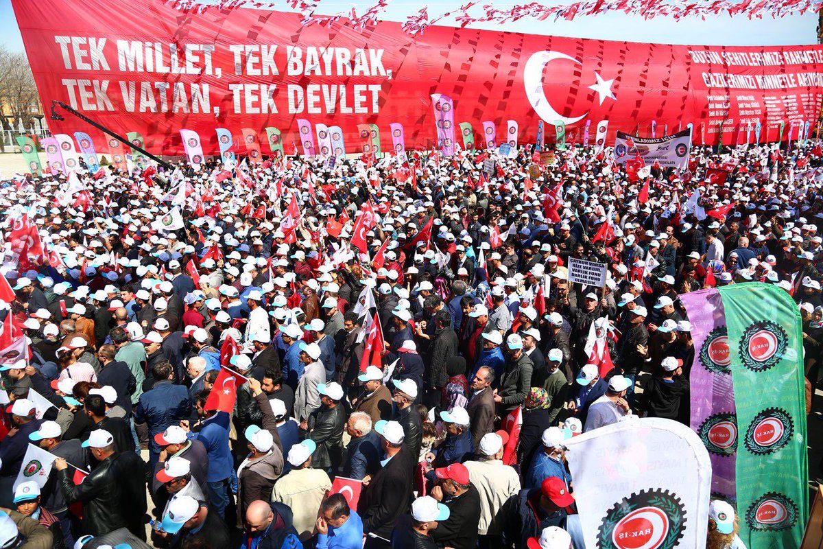 severmuhiddin's tweet photo. Taban ücret talep değil zorunluluk! #işçimüjdebekliyor @MahinurOzdemir  @tcailesosyal @tcbestepe @HMBakanligi @csgbakanligi https://t.co/O1M8GqEbux