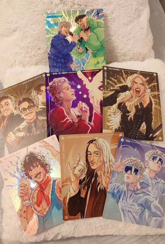 Foudreika's tweet image. ⭐ESC SH0P UPDATE⭐
💫Shipping worldwide
💫 New stickers, charms and prints
foudreikashop.bigcartel.com
Like&RTs are very much appreciated!! 💖