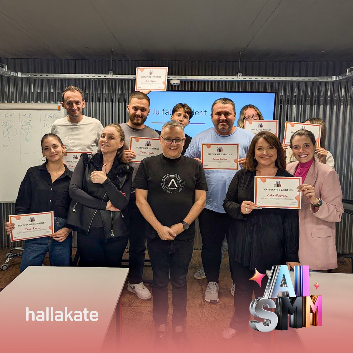 Hallakate tweet media
