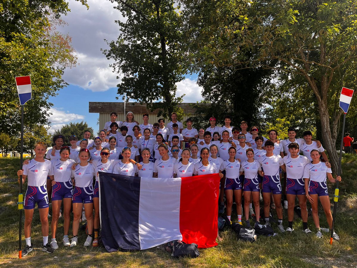 Fédération Française d'Aviron (@ffaviron) on Twitter photo J-1️⃣ avant le match France/Grande-Bretagne ! 
Les équipages français sont bien arrivés à Londres et ont reçu leurs équipements ! Tous derrière nos Bleuets pour la 43ème édition de ce bel événement 😍
<a href="/CNR_Officiel/">CNR</a> <a href="/MAIF/">MAIF</a> <a href="/Craftsportsfr/">Craft Sportswear Fr</a>
#FFAviron J-1️⃣ avant le match France/Grande-Bretagne ! 
Les équipages français sont bien arrivés à Londres et ont reçu leurs équipements ! Tous derrière nos Bleuets pour la 43ème édition de ce bel événement 😍
<a href="/CNR_Officiel/">CNR</a> <a href="/MAIF/">MAIF</a> <a href="/Craftsportsfr/">Craft Sportswear Fr</a>
#FFAviron