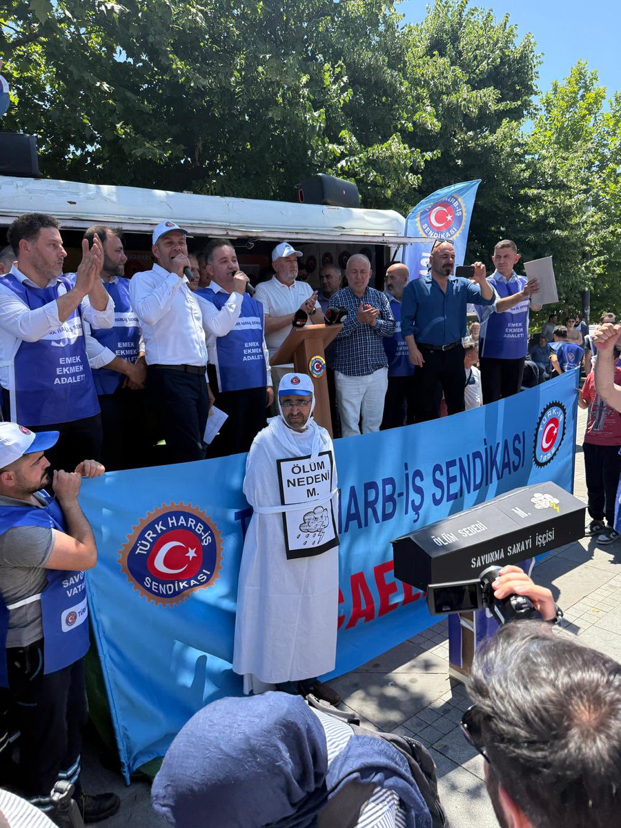 Savunmaiscileri's tweet photo. #zordayizgecinemiyoruz
#savunmasanayiisçisininhakkınıverin
@tcbestepe 
@csgbakanligi 
@HMBakanligi
@tcsavunma https://t.co/k62LqCgMtq