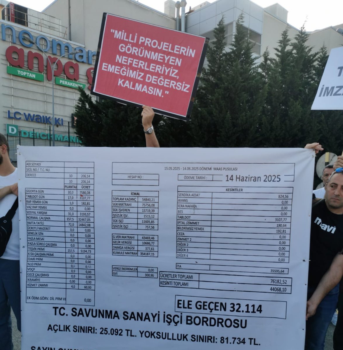 Savunma Sanayi İşçileri Platformu (@msbiscilerimiz) on Twitter photo #zordayizgecinemiyoruz
#savunmasanayiisçisininhakkınıverin
<a href="/tcbestepe/">T.C. Cumhurbaşkanlığı</a>
<a href="/csgbakanligi/">T.C. Çalışma ve Sosyal Güvenlik Bakanlığı</a>
<a href="/HMBakanligi/">T.C. Hazine ve Maliye Bakanlığı</a>
<a href="/tcsavunma/">T.C. Millî Savunma Bakanlığı</a> #zordayizgecinemiyoruz
#savunmasanayiisçisininhakkınıverin
<a href="/tcbestepe/">T.C. Cumhurbaşkanlığı</a>
<a href="/csgbakanligi/">T.C. Çalışma ve Sosyal Güvenlik Bakanlığı</a>
<a href="/HMBakanligi/">T.C. Hazine ve Maliye Bakanlığı</a>
<a href="/tcsavunma/">T.C. Millî Savunma Bakanlığı</a>