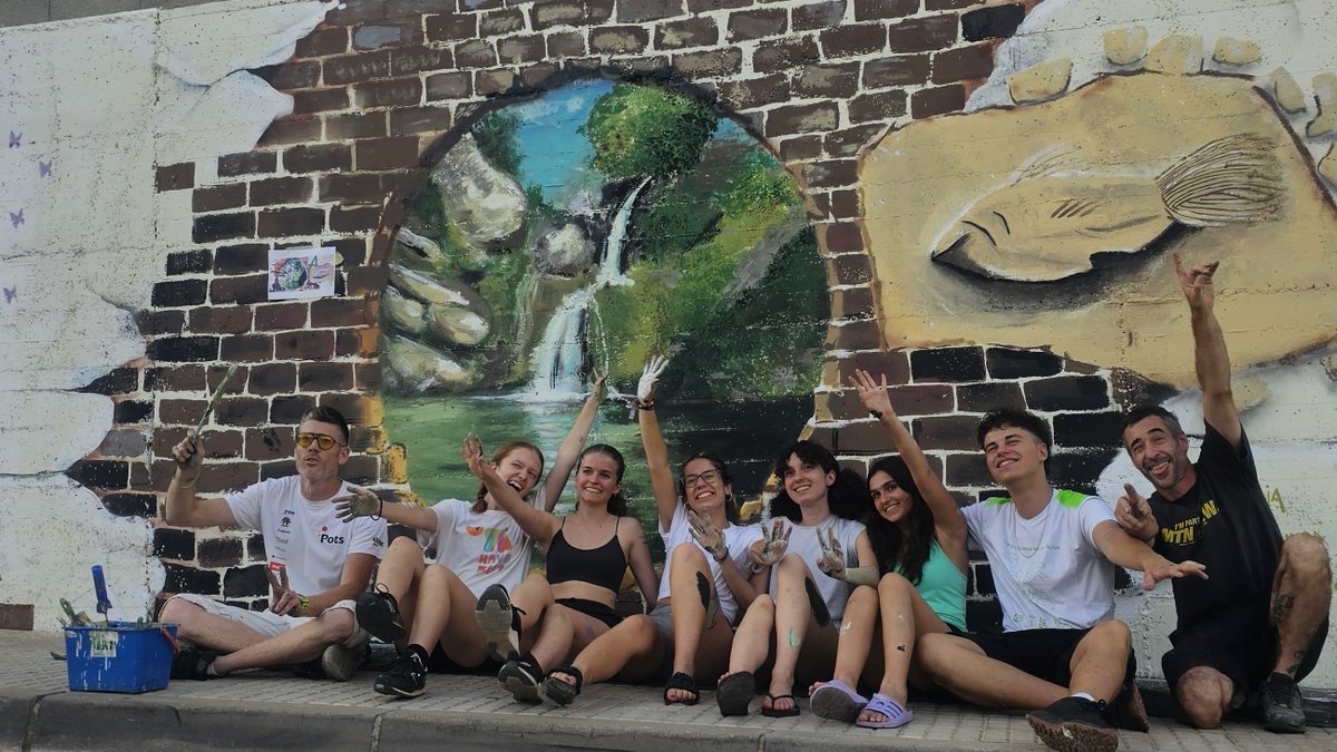 [CULTURA ALCOVER] 🎨 En el marc cicle d'arts visuals PARLEM CONTEMPORANI? s’ha dut a terme un taller de pintura mural, liderat per l’artista Gasicpainter, que podeu veure al c/Maria Teresa Llorens,

#CulturaAlcover <a href="/conventarts/">Convent de les Arts</a>