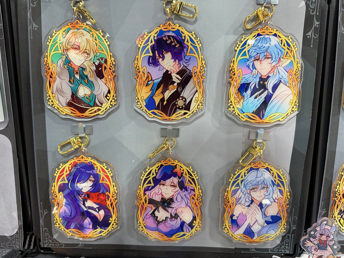 🤗💖 hello! most things that are in my AX catalogue are now available on my online store! 🥳 please take a look through the catalogue in the QRT for the full list of items if you're interested! thank you for your support 🥹🙏💖💖 store link in thread ☺️👇