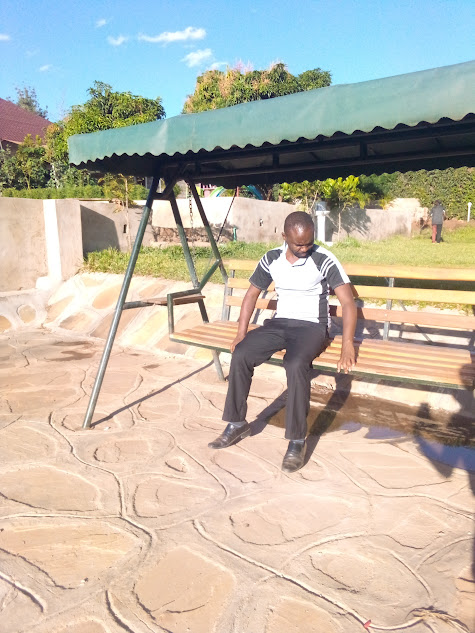 Kiwiyoo Kya Thome na Savimbi the Journalist
Members day edition,,,,Utao thomeni wa aikii wikwo
......''Vaa nasyiasya kaikese umbalukya📷📷''