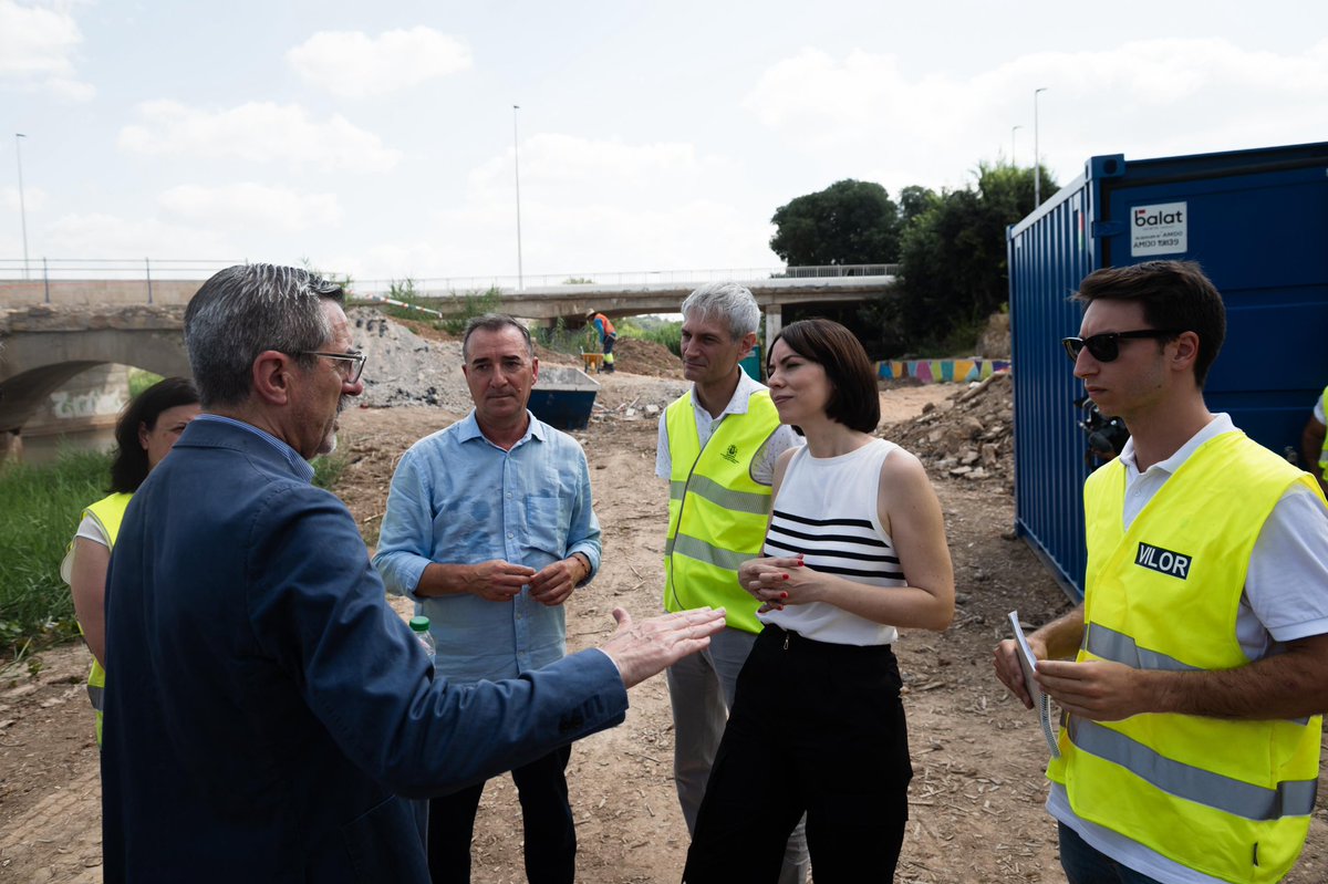 El Pont Vell de Riba-roja, tot un símbol del segle XVI, passarà a ser de titularitat municipal.

Un fet històric que es produirà després de la seua rehabilitació que està coberta íntegrament pel Govern d'Espanya.

Continuem avançant en la reconstrucció💪