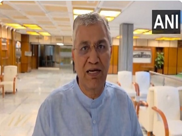 ani_digital's tweet photo. "Golden opportunity for the committee for nation-building...": JPC chief PP Chaudhary on One Nation One Election Bill deliberations
Read @ANI Story | https://t.co/AampXaZ3I4
#JPC #PPChaudhary #OneNationOneElectionBill https://t.co/bOhrI888Be