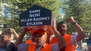 TÜM KAMU İŞÇİLERİ TV (@tumkamuiscileri) on Twitter photo BEKLEMEKTEN YORULDUK!
#zordayizgecinemiyoruz
Reisİşçiler MüjdeBekliyor
#işçimüjdebekliyor
<a href="/RTErdogan/">Recep Tayyip Erdoğan</a> <a href="/csgbakanligi/">T.C. Çalışma ve Sosyal Güvenlik Bakanlığı</a> <a href="/HMBakanligi/">T.C. Hazine ve Maliye Bakanlığı</a> <a href="/55erhanusta/">Dr. Erhan Usta</a> BEKLEMEKTEN YORULDUK!
#zordayizgecinemiyoruz
Reisİşçiler MüjdeBekliyor
#işçimüjdebekliyor
<a href="/RTErdogan/">Recep Tayyip Erdoğan</a> <a href="/csgbakanligi/">T.C. Çalışma ve Sosyal Güvenlik Bakanlığı</a> <a href="/HMBakanligi/">T.C. Hazine ve Maliye Bakanlığı</a> <a href="/55erhanusta/">Dr. Erhan Usta</a>