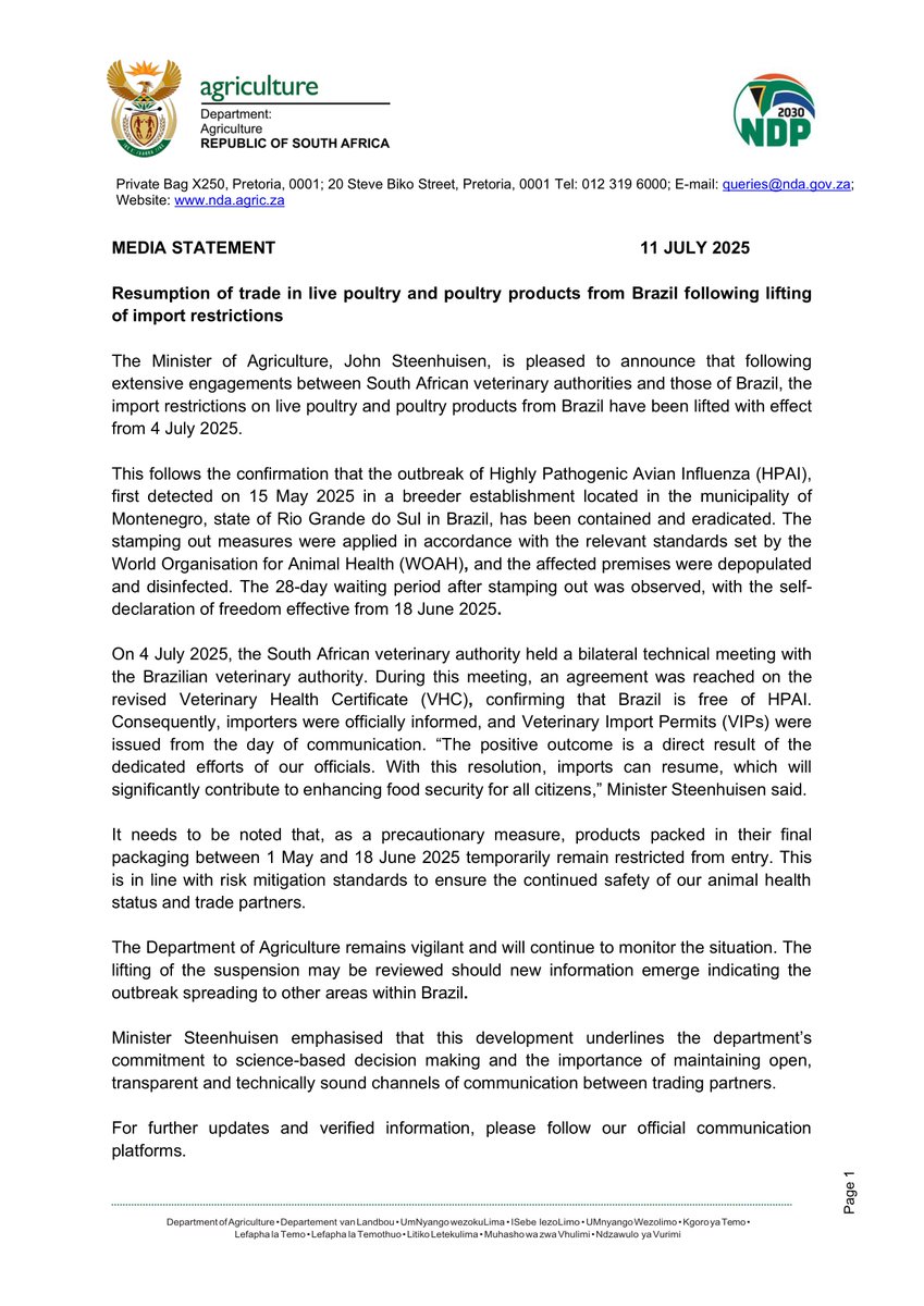 jsteenhuisen's tweet image. Following extensive engagements between South African veterinary authorities and those of Brazil, the import restrictions on live poultry and poultry products from Brazil have been lifted with effect from 4 July 2025. 🇿🇦🇧🇷