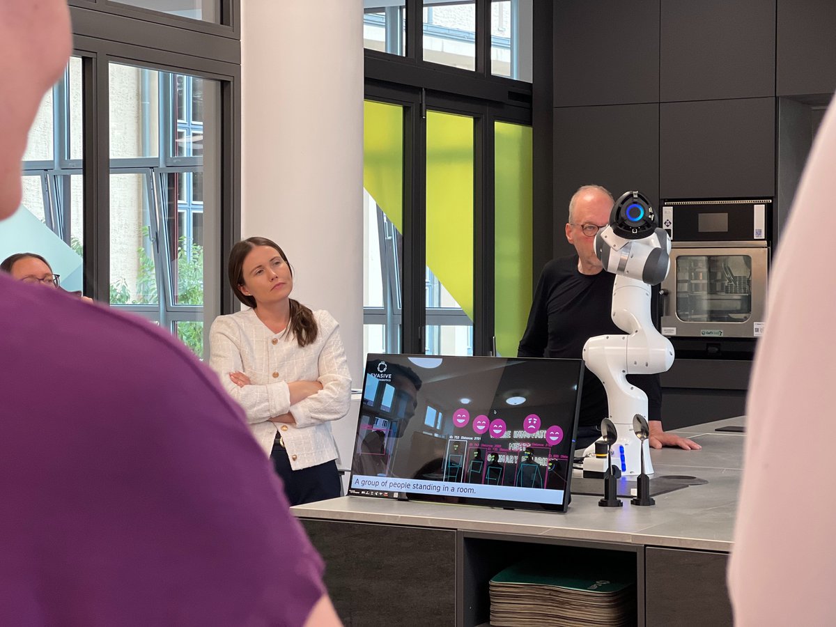 TactileInternet's tweet image. Today we hosted a delegation from the @Der_BDI.
We discussed the potential of the #TactileInternet for #industry and showed our CeTIBAR, robotics bar for human-machine interaction research.
@tudresden_de @dfg_public #innovation