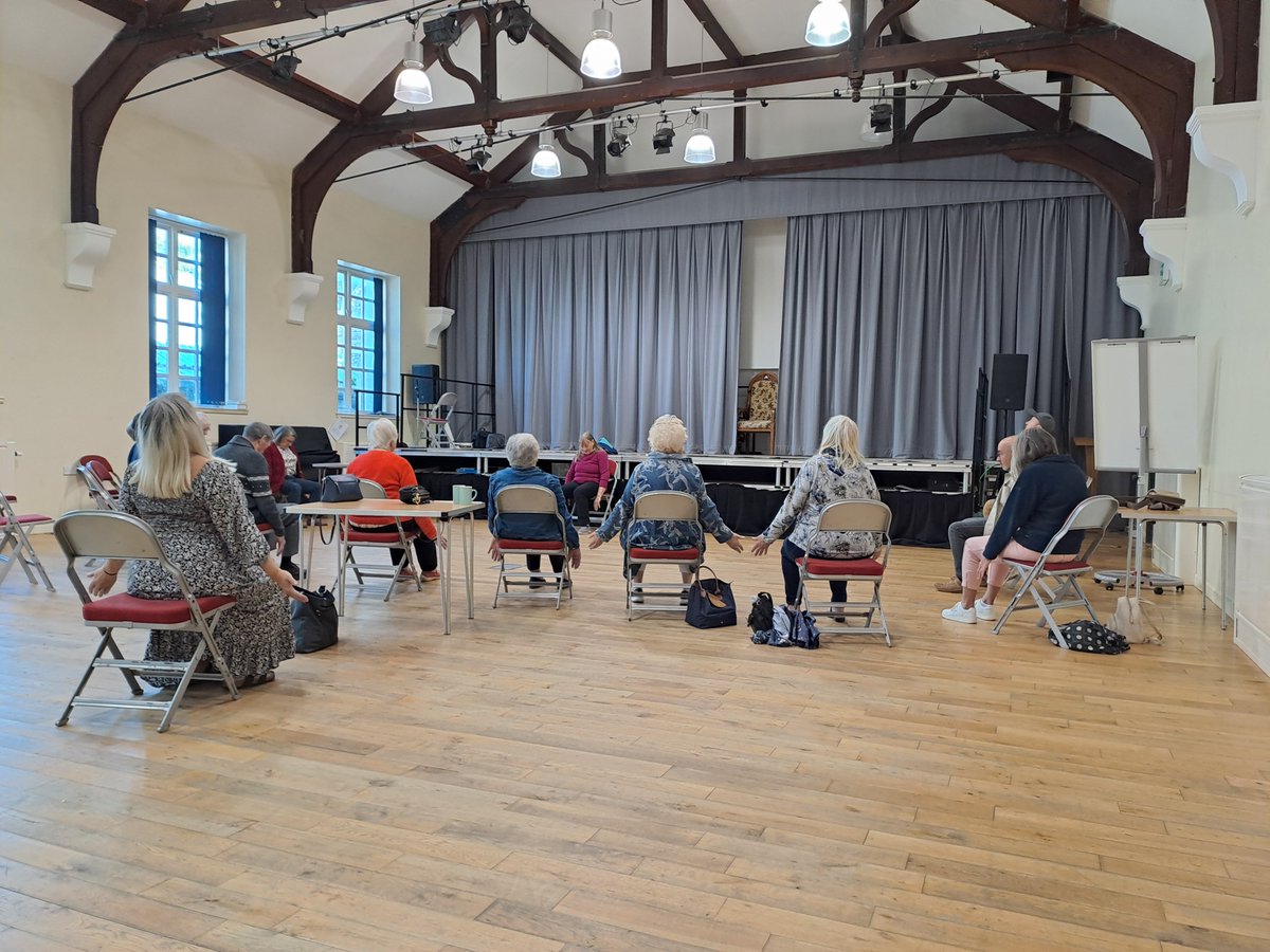Hywel Dda Health Charities (@hywelddacharity) on Twitter photo The Colorectal Service at <a href="/HywelDdaHB/">Hywel Dda UHB</a> has been able to provide a wellbeing sessions and a wreath making workshop to patients thanks to your donations 😊
Read the full story here: hywelddahealthcharities.nhs.wales/news/charity-n…
#Diolch #YourNHSCharity💚 The Colorectal Service at <a href="/HywelDdaHB/">Hywel Dda UHB</a> has been able to provide a wellbeing sessions and a wreath making workshop to patients thanks to your donations 😊
Read the full story here: hywelddahealthcharities.nhs.wales/news/charity-n…
#Diolch #YourNHSCharity💚