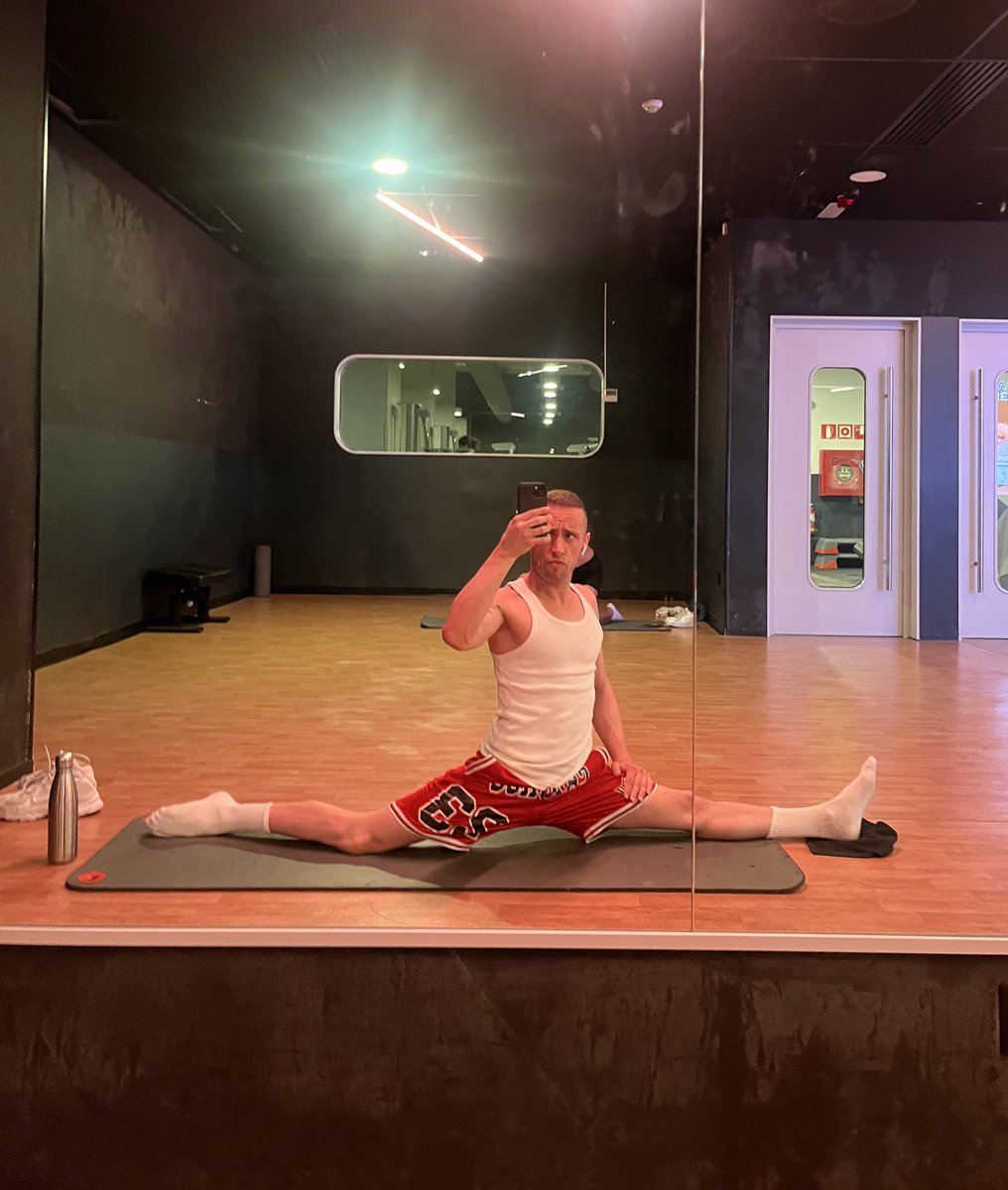 🤸🏻‍♂️✨