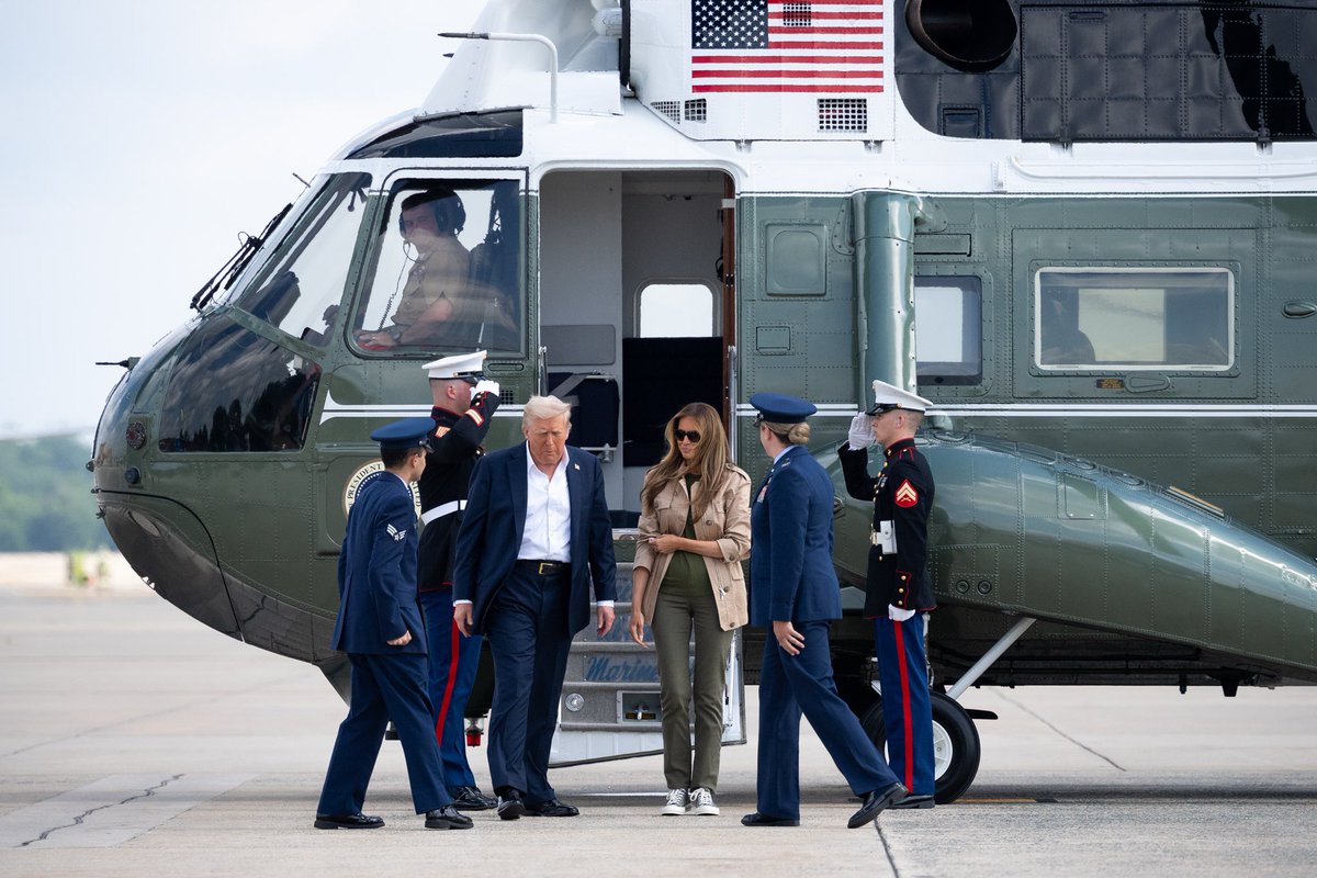 FirstLadyOffice's tweet image. The @FLOTUS and @POTUS have departed for Texas to pay their respects to grieving families and meet with first responders and local officials following devastating floods.