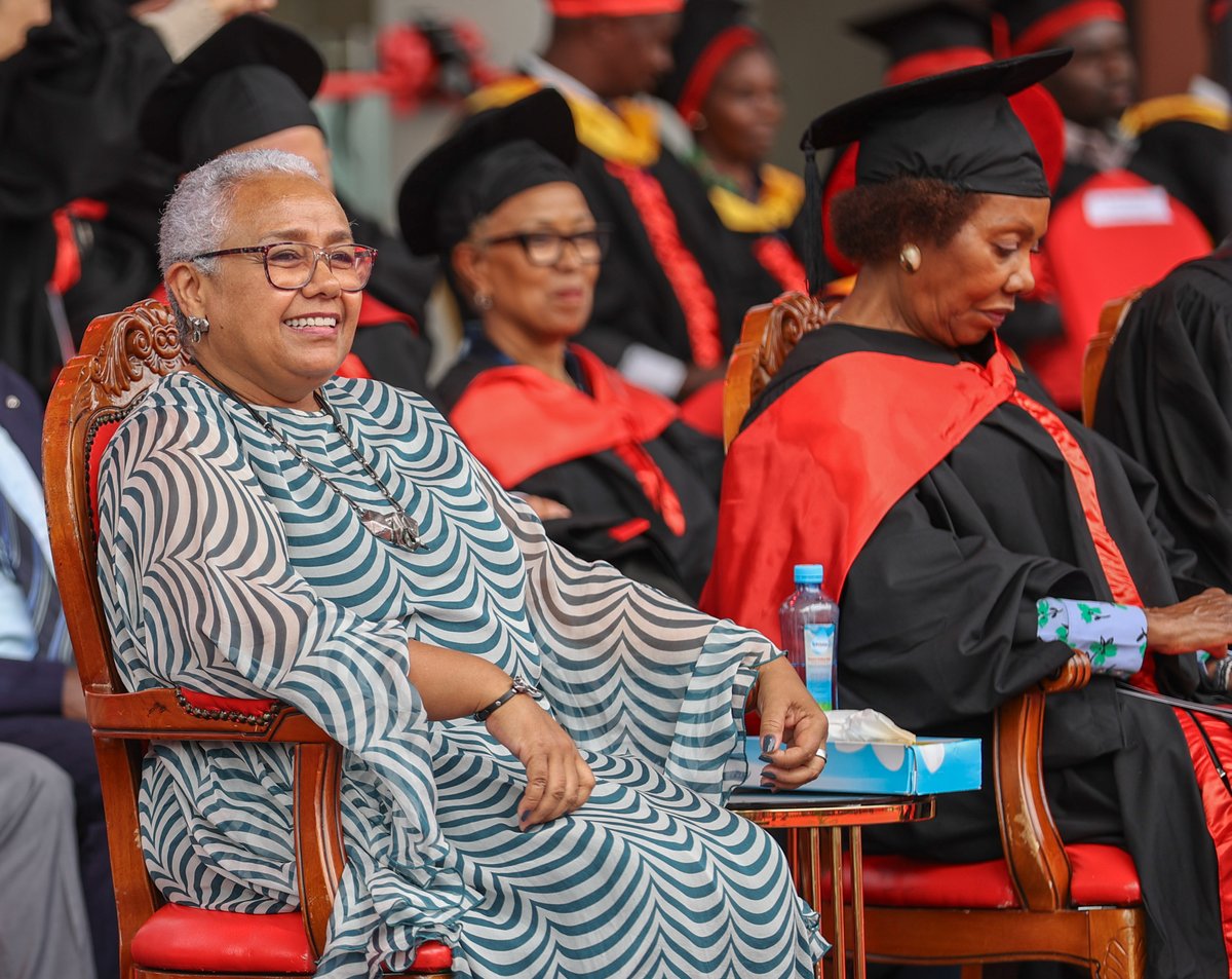 4thPresidentKE's tweet image. The Future of Africa’s Health is in Your Hands, says former President Uhuru Kenyatta
NAIROBI: 11TH JULY, 2025: Former President Uhuru Kenyatta encouraged graduates at Amref International University (AMIU), reminding them that they are the hope of Africa and that the continent's…