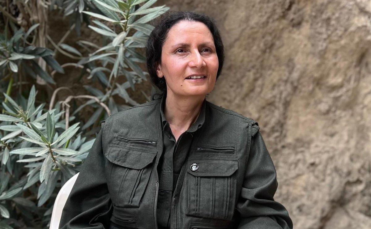 #SONDAKIKA 

🔴 KCK Yürütme Konseyi Eş Başkanı Bese  Hozat <a href="/NuMedya24/">NuMedya24</a> ‘ten Diyar Ciwan’ın sorularını yanıtladı.

*Bu kadar savaş pratiğinden sonra böylesi bir karar almak sizin için zor oldu mu?

Bese Hozat: Hayır çok netiz. Buraya gelişimiz de çok net bir kararla alındı. Hiçbir