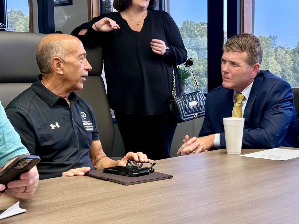 WaltMaddox's tweet image. This morning, I had the pleasure of meeting with representatives from the City of Dothan Police Department who've expressed interest in learning more about our Cyber Intelligence Unit.
Thank you to Lieutenant Schwab, Mayor Mark Saliba, and members of Dothan's leadership for…