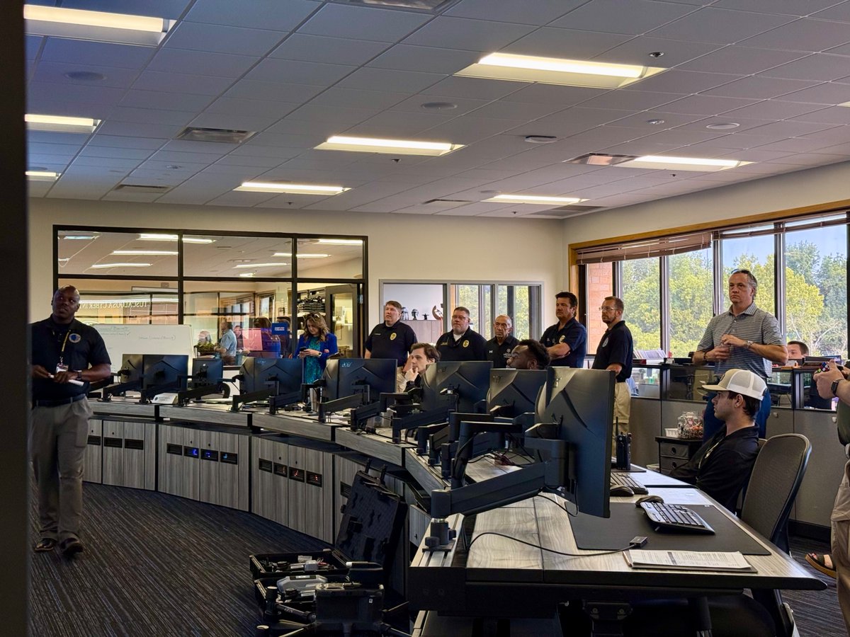 WaltMaddox's tweet image. This morning, I had the pleasure of meeting with representatives from the City of Dothan Police Department who've expressed interest in learning more about our Cyber Intelligence Unit.
Thank you to Lieutenant Schwab, Mayor Mark Saliba, and members of Dothan's leadership for…
