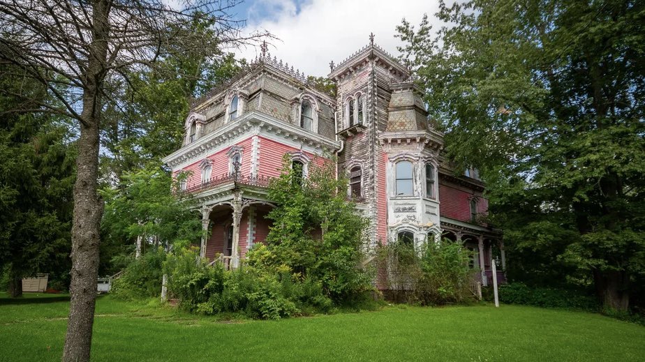 grimmlife's tweet image. Update: Due to more copyright issues our Coraline / Abandoned Victorian Mansion video was taken down. It has now been re-uploaded. Please give it another watch, comment and share it. Also…share it with your grandma. Grandmas love us.
youtu.be/H_a_wfvyU2I?si…