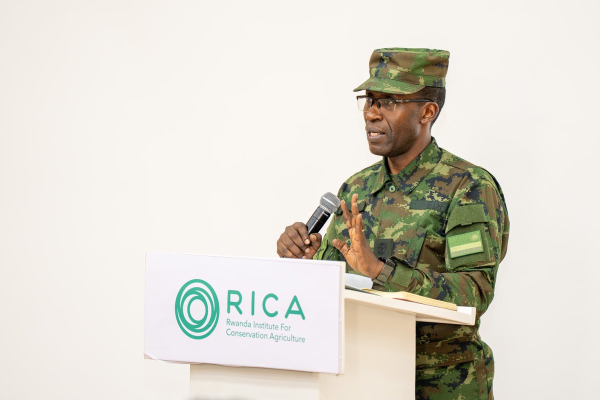 RwandaMoD's tweet image. The Chief of Civil-Military Cooperation in the Rwanda Defence Force (RDF), Colonel Désiré Migambi Mungamba, today addressed the students of Rwanda Institute for Conservation Agriculture (RICA) in Bugesera district, where he emphasised the importance of preserving Rwanda’s…