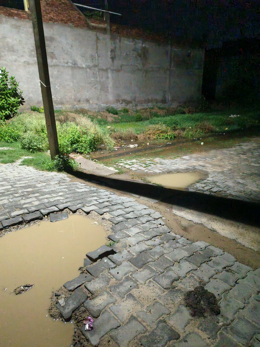 Ftxex1's tweet photo. Heavy waterlogging near our house due to incomplete road work and no drainage. Stagnant water is causing mosquito breeding and health issues. Kindly take urgent action.
 Location: Bikash Nagar colony bidhuna Auraiya 
@CMOfficeUP  @UPGovt @jansunwai_up @swachhbharat
#Waterlogging https://t.co/Y5jM38v2s7