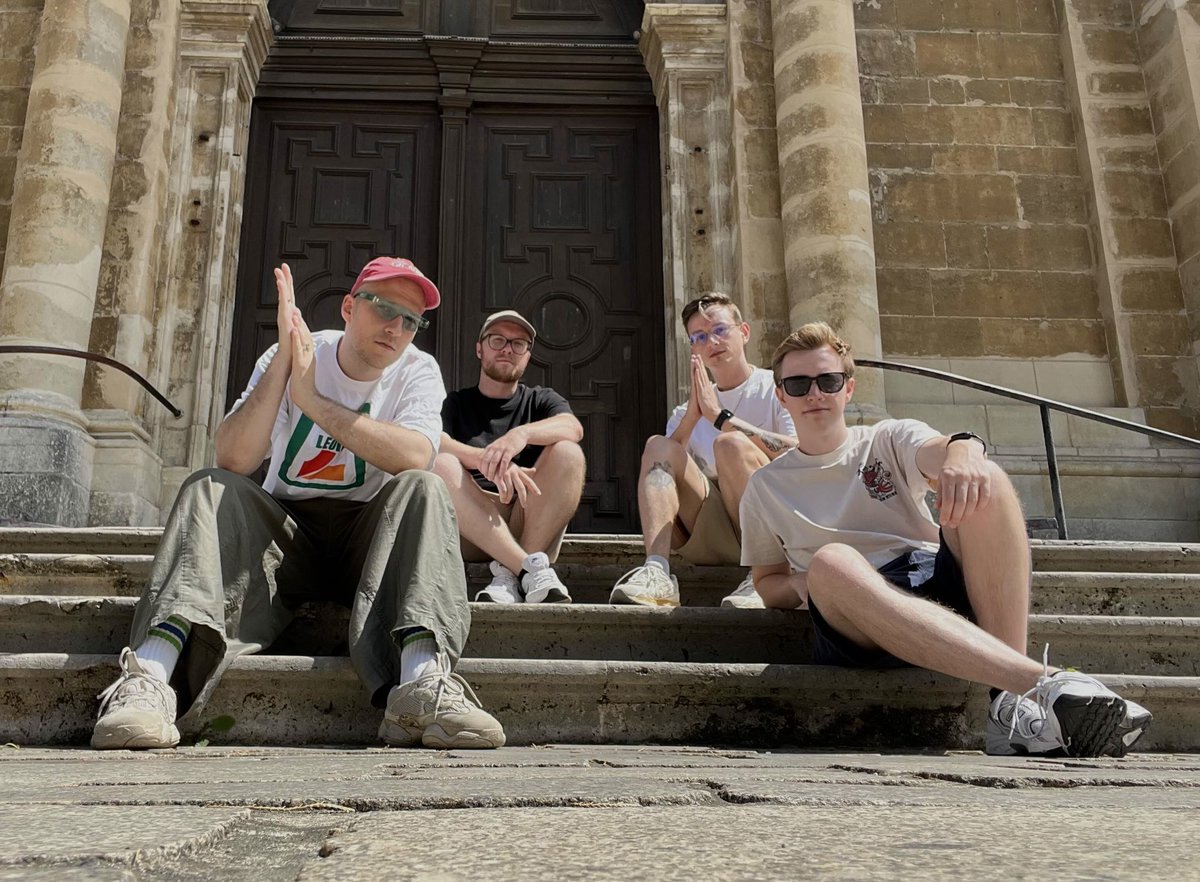 already announced on linkedin, but I know lots of my indie dev friends don’t use it:

I joined <a href="/oro_interactive/">Oro Interactive</a> as the head of BD &amp; scouting!

if you have a cool game, please hit me up. these guys in the pic are absolutely cracked at go-to-market and a pleasure to work with.