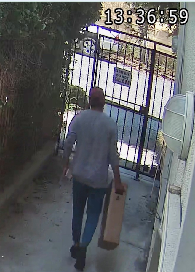 Jason Visenberg (@jvisenberg) on Twitter photo A <a href="/UberEats/">Uber Eats</a> driver delivered to our neighbor, then stole a package from our door. We have video. Filed a police report. Gave <a href="/Uber_Support/">Uber Support</a> the name, order number, and footage.
Uber’s response:
“We’ll ask him.”
“Want to give him your number?”
cc: <a href="/LaurenKGurley/">Lauren Kaori Gurley</a> <a href="/kari_paul/">Kari Paul</a> A <a href="/UberEats/">Uber Eats</a> driver delivered to our neighbor, then stole a package from our door. We have video. Filed a police report. Gave <a href="/Uber_Support/">Uber Support</a> the name, order number, and footage.
Uber’s response:
“We’ll ask him.”
“Want to give him your number?”
cc: <a href="/LaurenKGurley/">Lauren Kaori Gurley</a> <a href="/kari_paul/">Kari Paul</a>