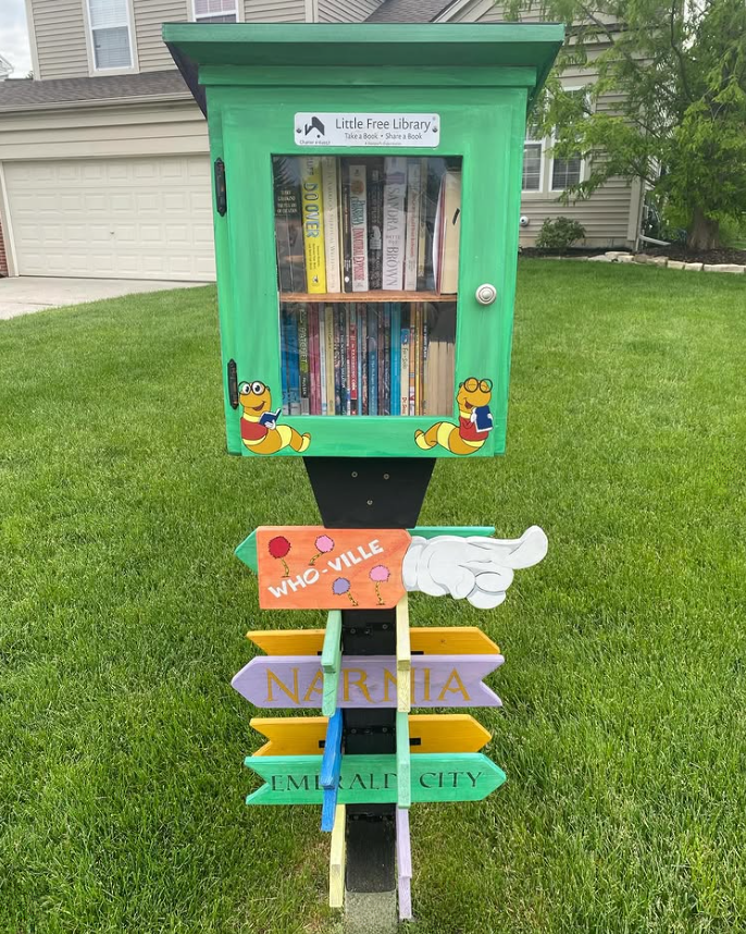 LtlFreeLibrary's tweet image. The Library of the Day is Little Free Library #164957 in Caledonia, MI! Are you a bookworm or a book dragon? 🐛🐲
Find a Little Free Library in your neighborhood by downloading our free mobile app: lflib.org/app