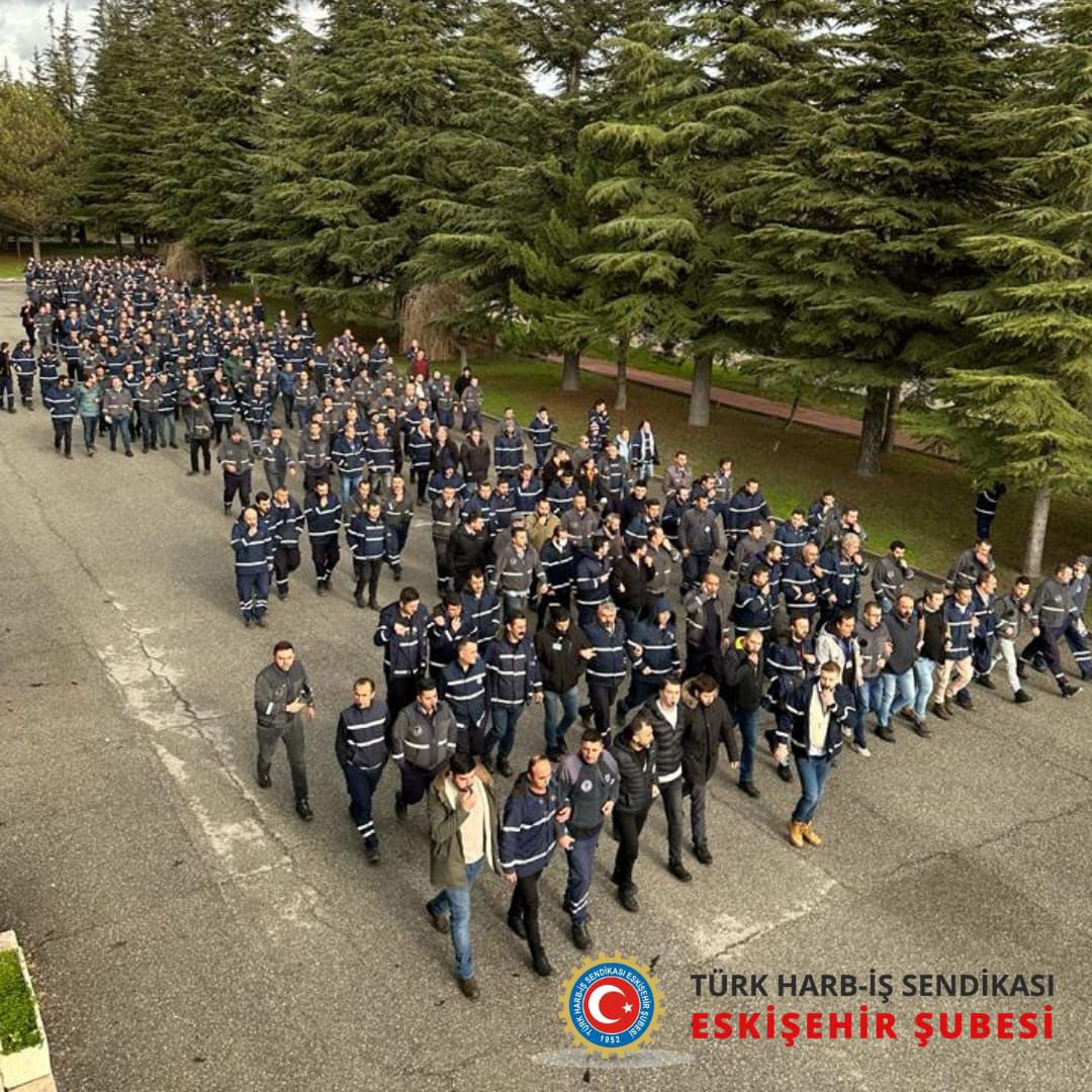 Maaşlarımız eridi, borçlarımız büyüdü.
Yeter artık! MSB işçisi dilenci değil, üretendir!
#ZordayızGeçinemiyoruz
<a href="/tcbestepe/">T.C. Cumhurbaşkanlığı</a> <a href="/csgbakanligi/">T.C. Çalışma ve Sosyal Güvenlik Bakanlığı</a> <a href="/HMBakanligi/">T.C. Hazine ve Maliye Bakanlığı</a>