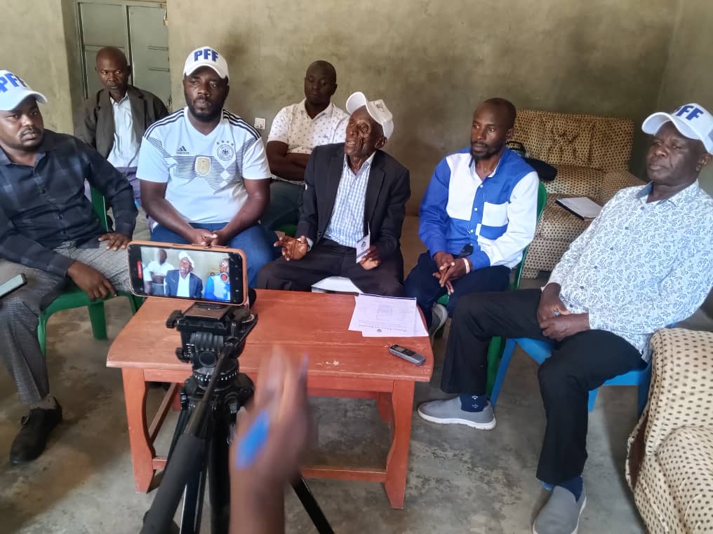 EvalyneKabugho's tweet image. Kasese District Former FDC Chairperson Mr. Saul Matte together with other members have crossed to @PFF and launch their new party office within Kasese town.
While Addressing the media today afternoon they encouraged other people to join them.