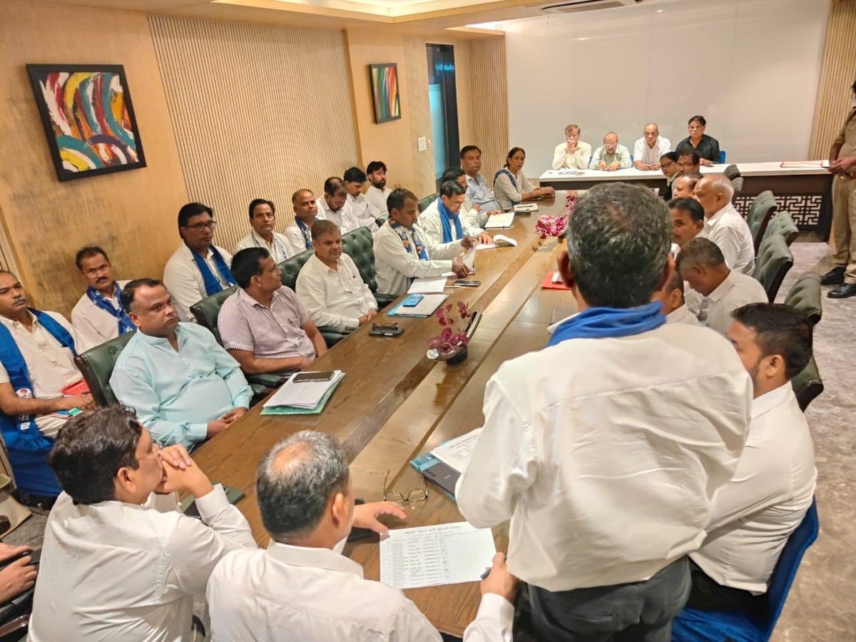 ramjigautambsp's tweet image. आज कंस्टीट्यूशन क्लब दिल्ली में प्रदेश के सभी जोन कोऑर्डिनेटर और पार्टी के वरिष्ठ पदाधिकारियों की बैठक में संगठन को मजबूत करने के लिए रणनीति और समीक्षा बैठक की गई । जय भीम जय भारत